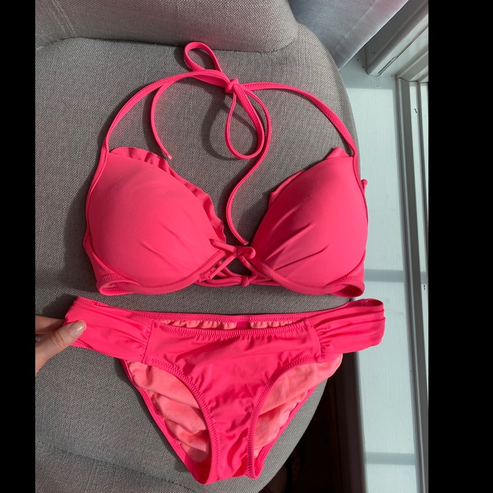 Neon pink Victoria’s Secret bikini